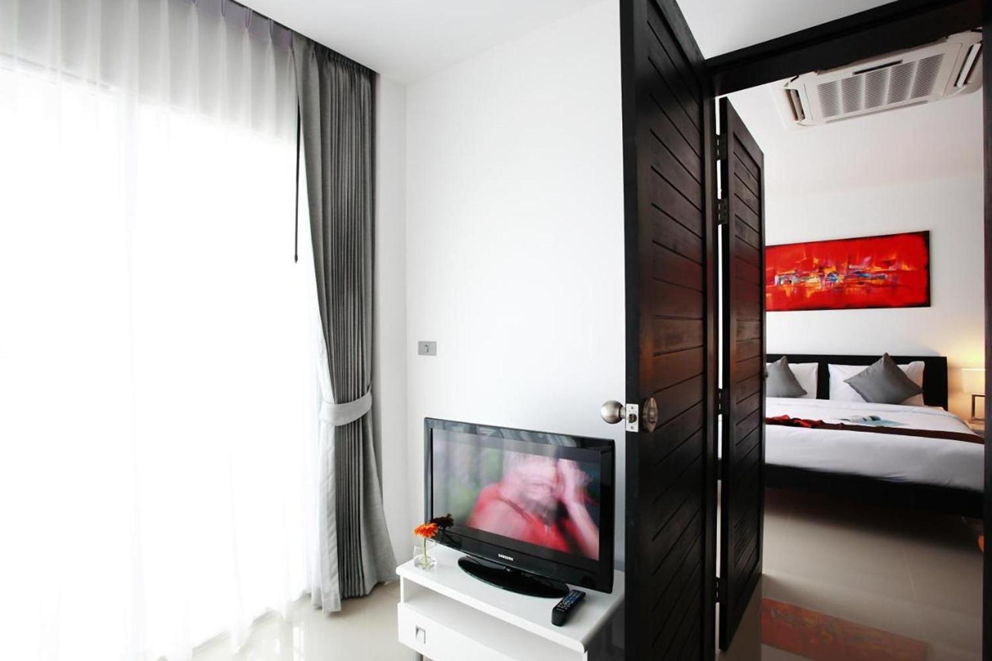 One World One Home Naiharn Hotel Rawai Luaran gambar