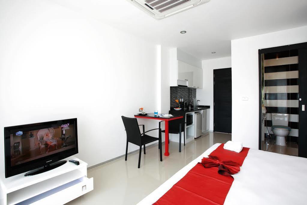 One World One Home Naiharn Hotel Rawai Luaran gambar